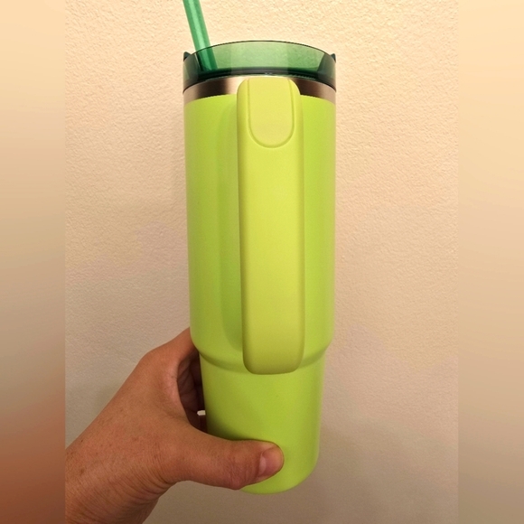 NWT 2025 LATAM Starbucks Stanley Collab, Quencher Tumbler, 30 Oz - Picture 3 of 11